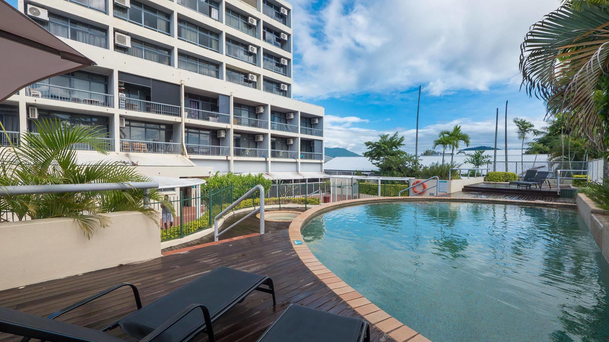 Sunshine Tower Hotel Cairns Esterno foto