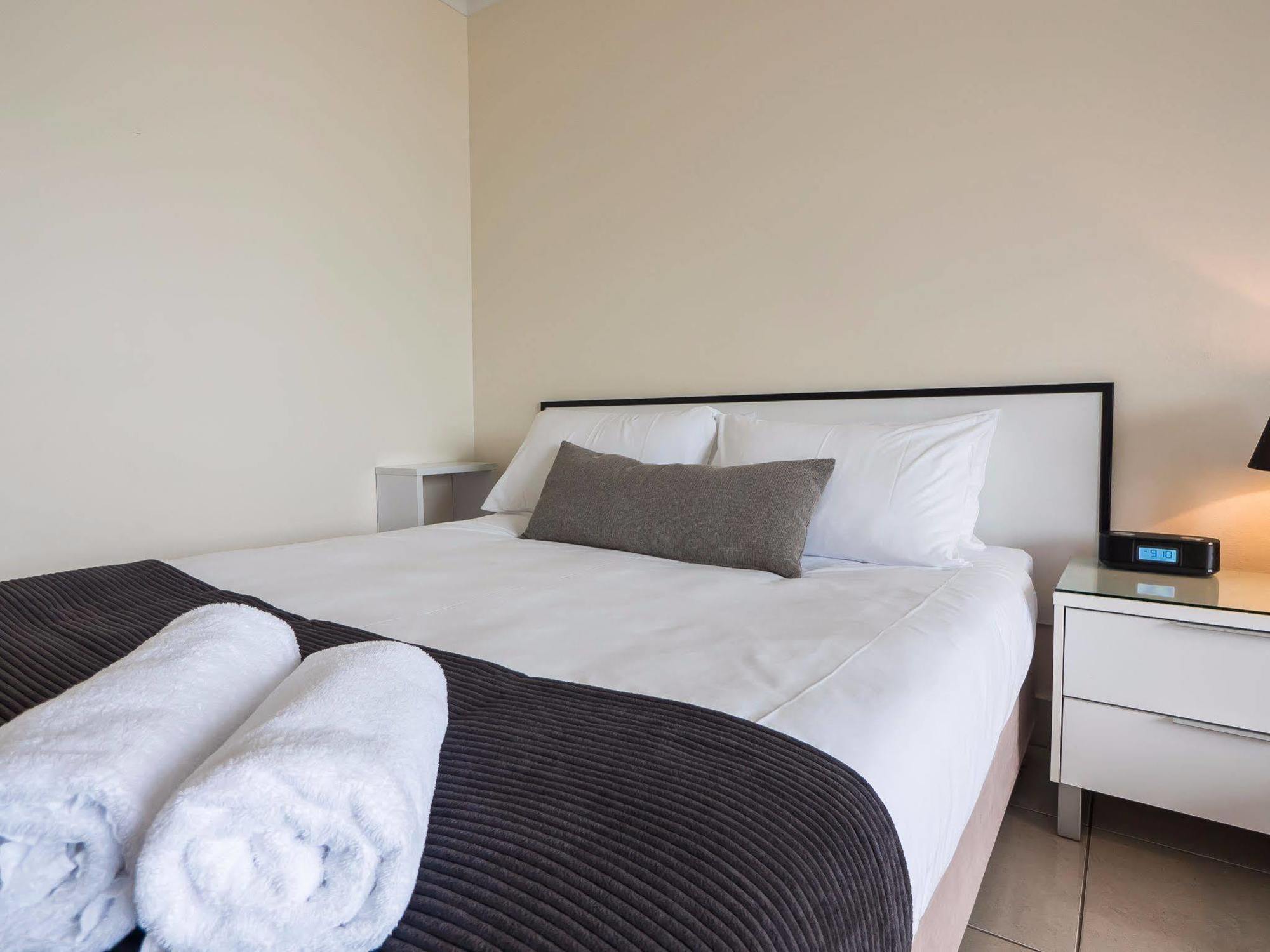 Sunshine Tower Hotel Cairns Esterno foto