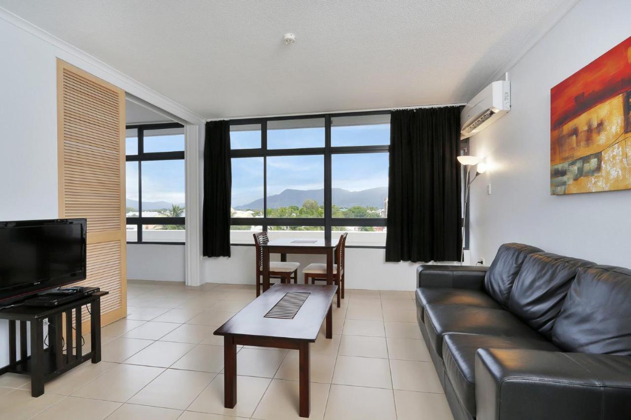 Sunshine Tower Hotel Cairns Esterno foto
