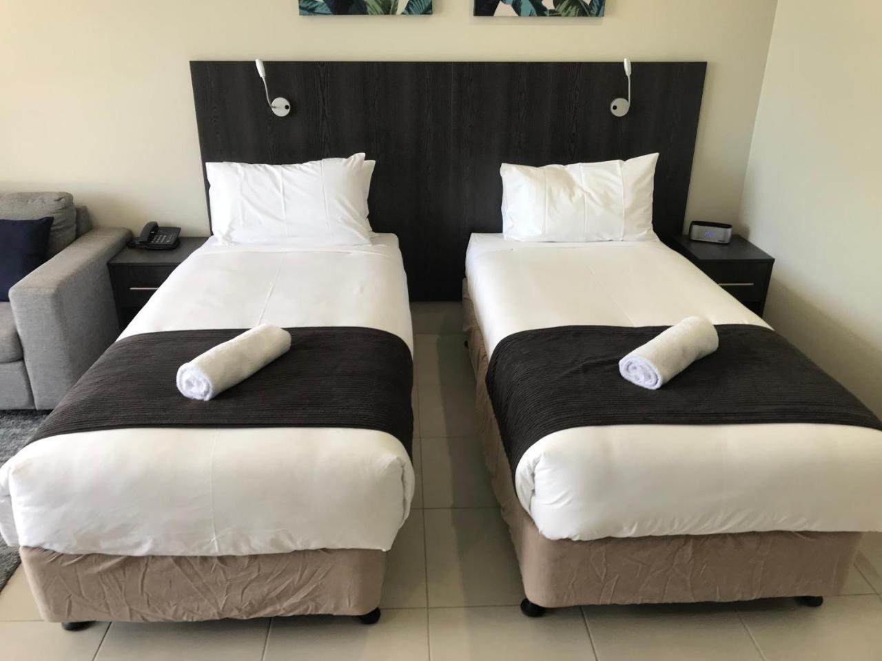 Sunshine Tower Hotel Cairns Esterno foto
